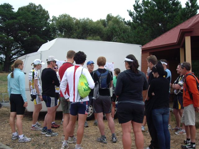 Silva DuO 26 Jan 2010 - Mark V giving the briefing Silva DuO 26 Jan 2010 - Mark V giving the briefing